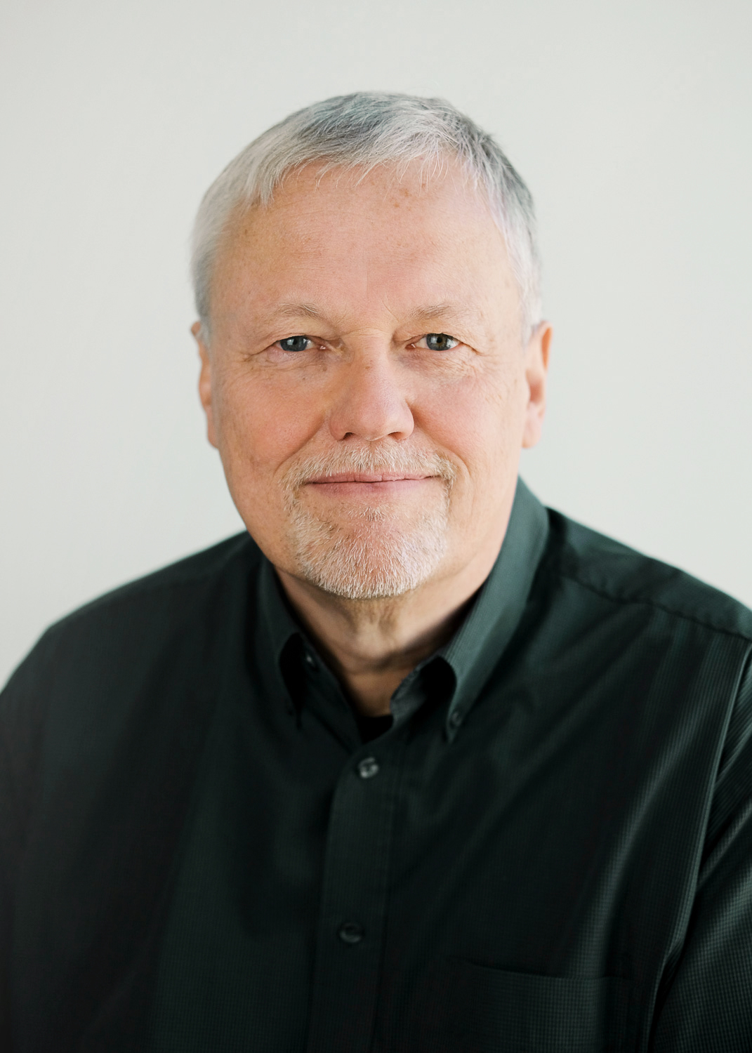 Portraitbild_Peter_Menger_01_weboptimiert Portraitbild Peter Menger 01 weboptimiert