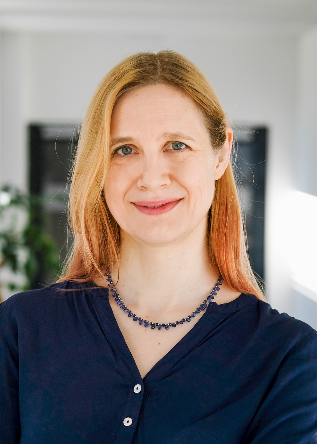 Portraitbild_Sandra_Wagner_01_weboptimiert Portraitfoto von Sandra Wagner Stabstelle im IT-Projektmanagement und Controlling der SAC GmbH
